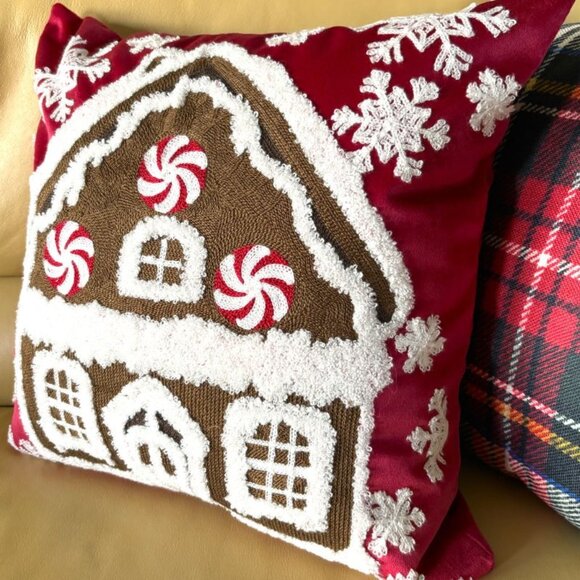 Red Velvet Christmas Gingerbread House Embroidered Tufted 18" Pillow Cover New - Picture 2 of 3